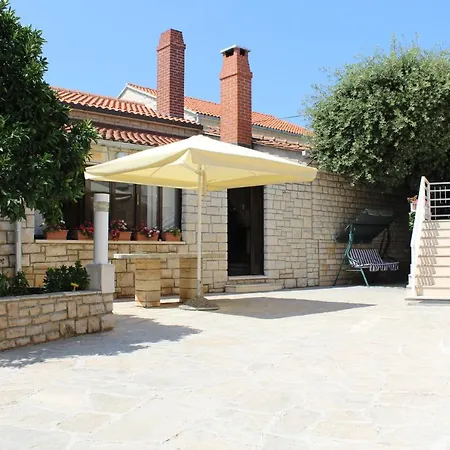 Apartment Antica Supetar