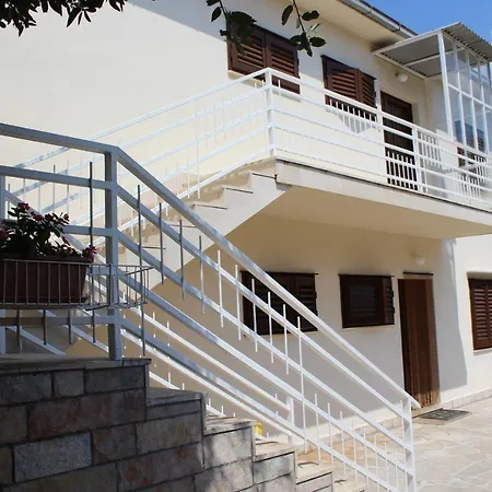 Apartment Antica Supetar